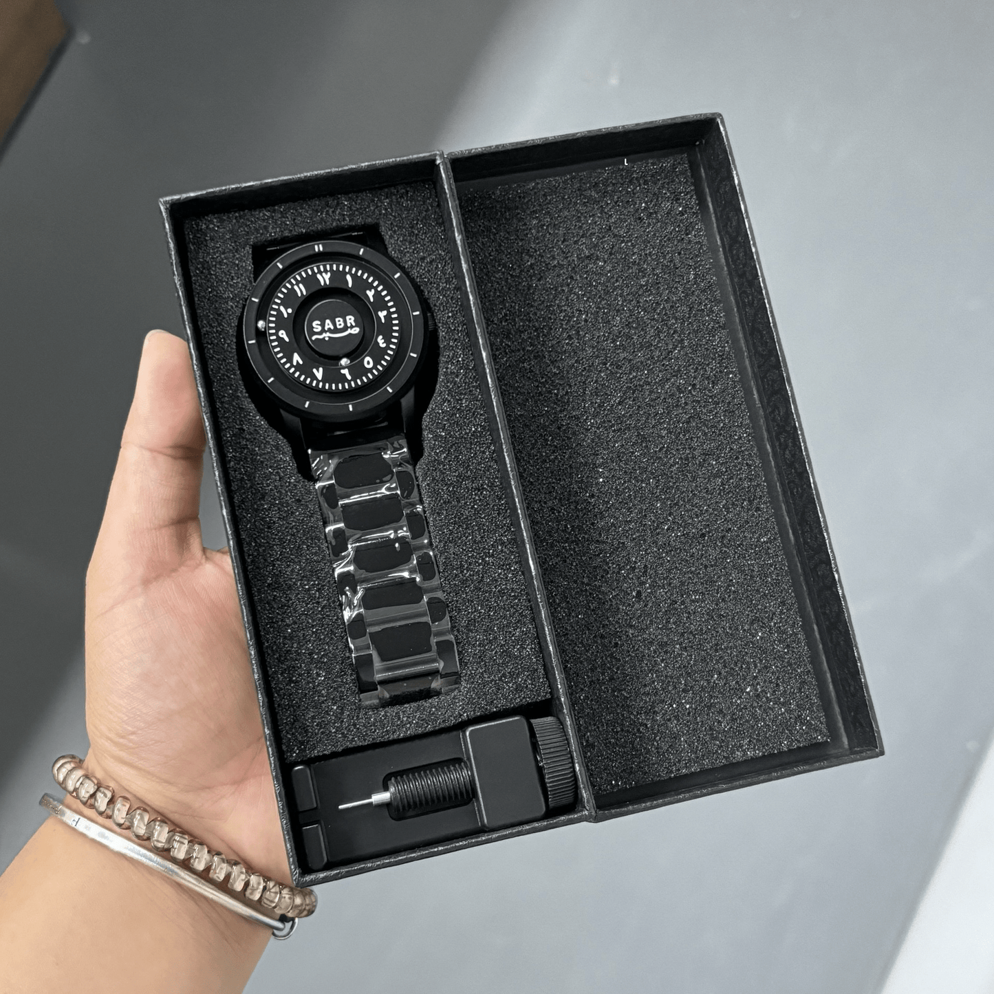 🔥Black Friday 50% OFF🔥 – SABR Arabic Numeral Magnetic Ball Watch | No-Hands Design, Futuristic Men’s Quartz