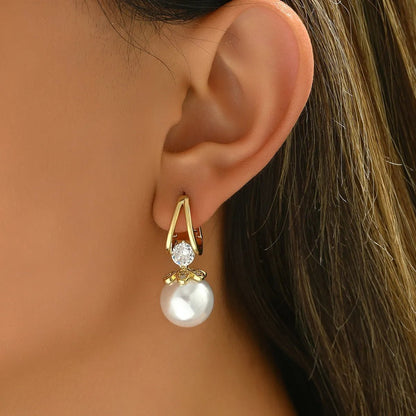 Women's Vintage Pearl Stud Earrings - Cubic Zirconia Inlaid Luxury Design